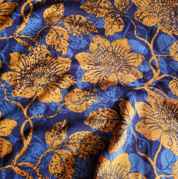 Lularoe azure skirt - Picture 3 of 4